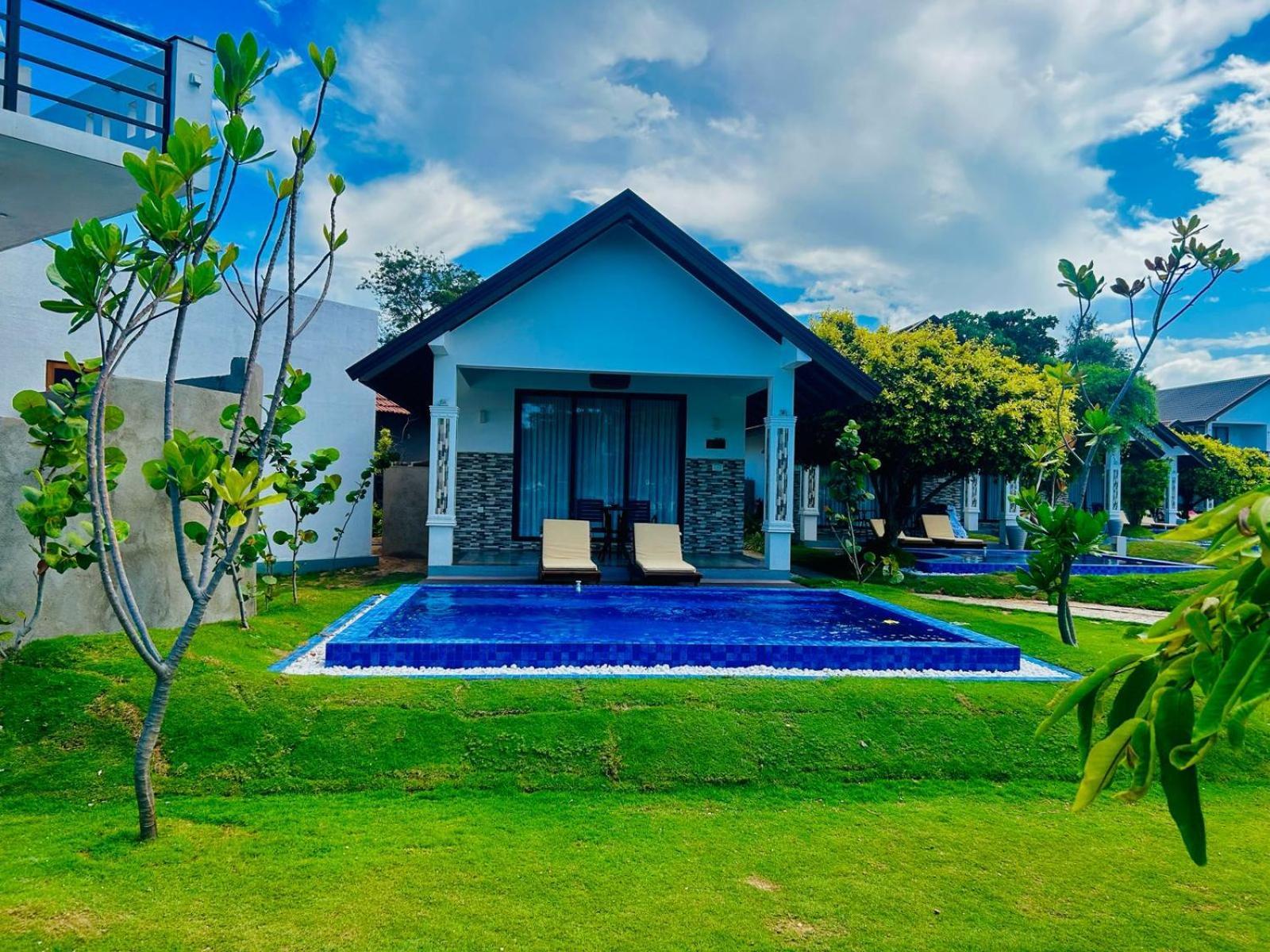 Uppuveli Beach By Dsk Trincomalee Exterior photo